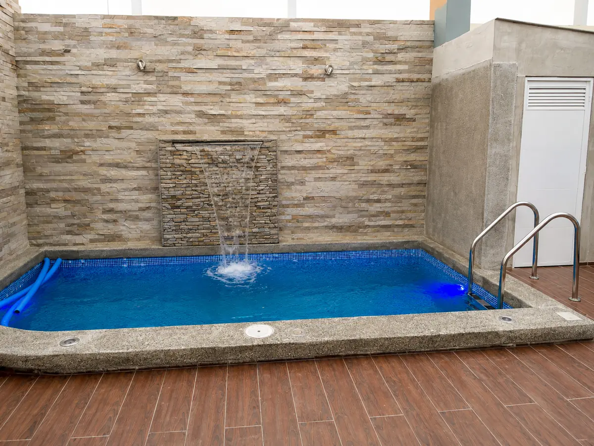 Piscina Licet